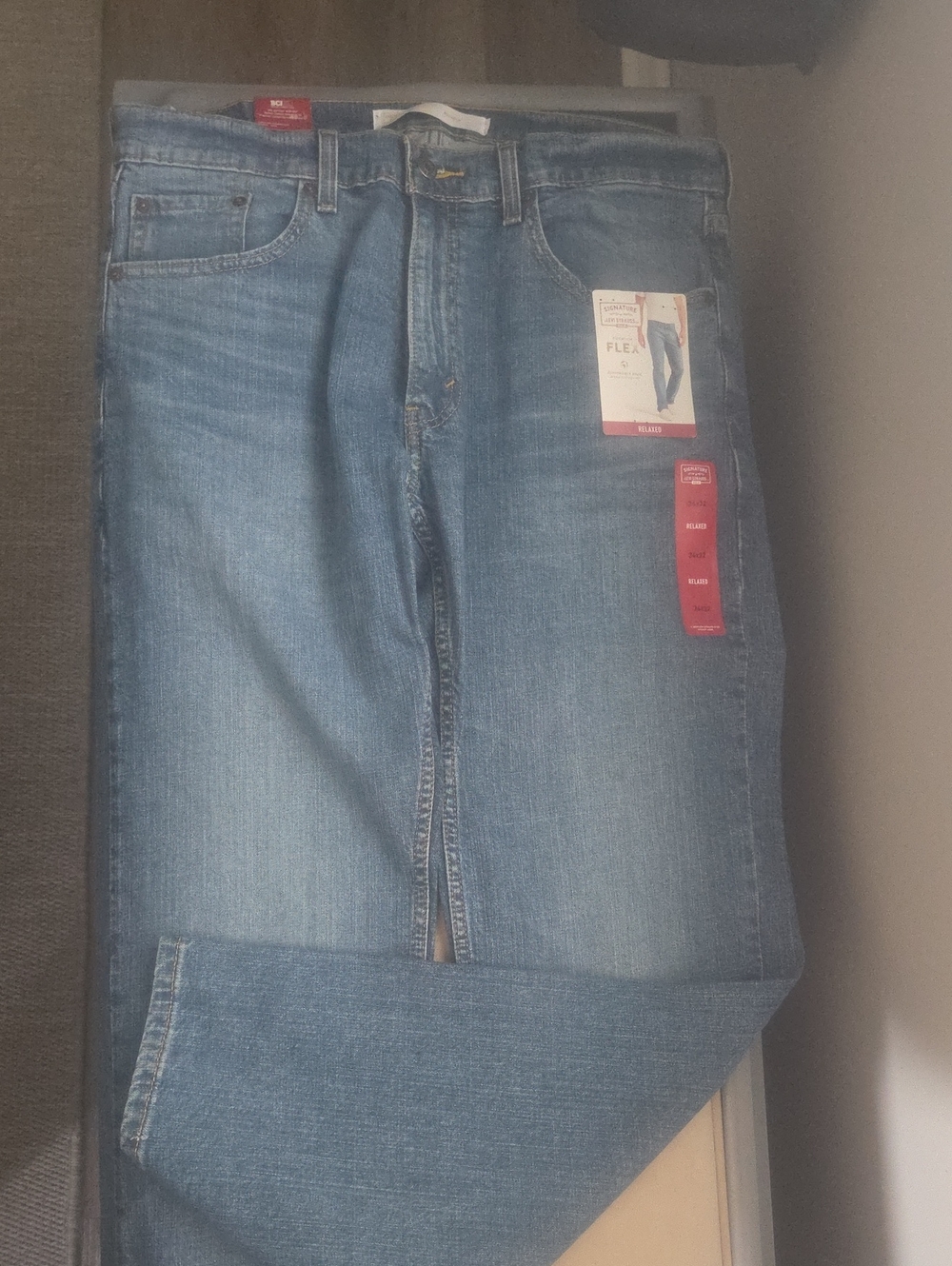 Levi's Men's Light Blue Relaxed Fit Jeans
